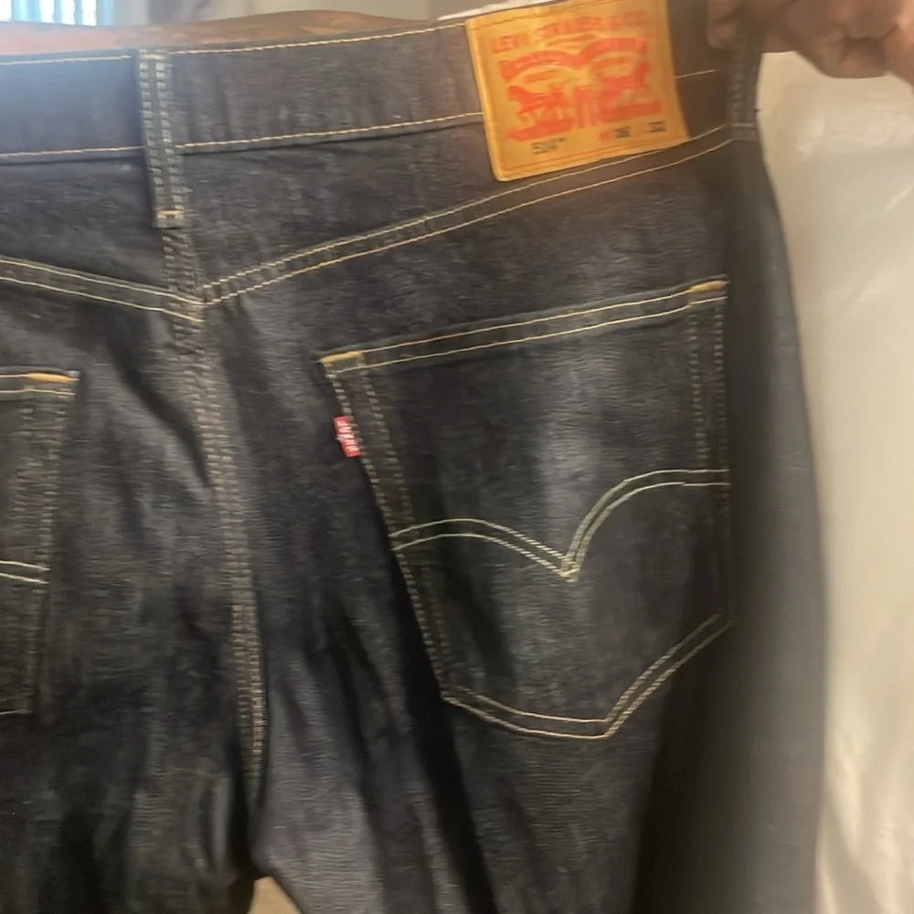 Levis - Picture 2 of 2